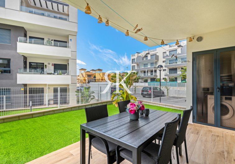 Resale - Apartment - Villamartin - Costa Blanca