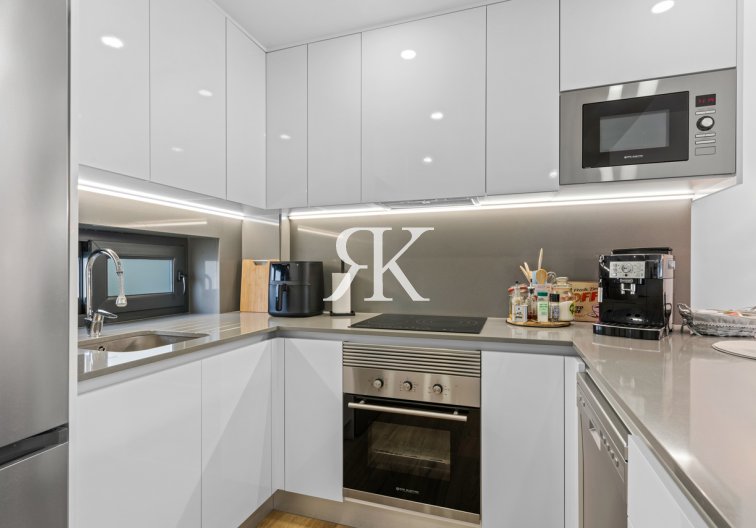 Resale - Apartment - Villamartin - Costa Blanca