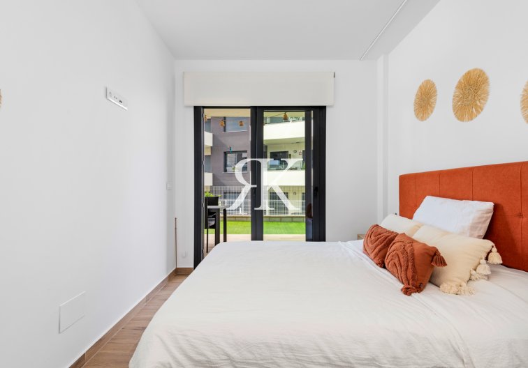 Resale - Apartment - Villamartin - Costa Blanca