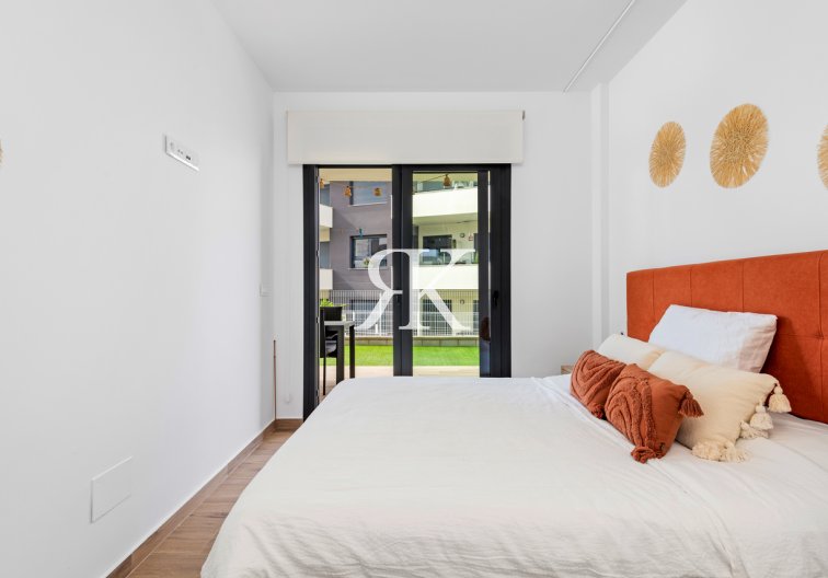 Resale - Apartment - Villamartin - Costa Blanca