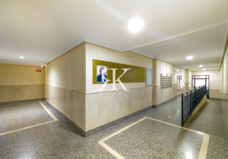 Revente - Appartement - Torrevieja - Acequion