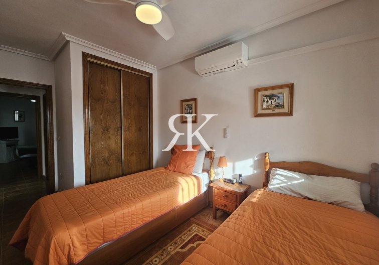 Resale - Bungalow - La Zenia - Costa Blanca