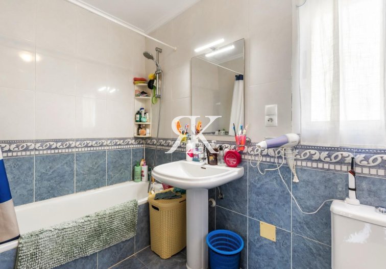 Resale - villa - Orihuela Costa - Costa Blanca