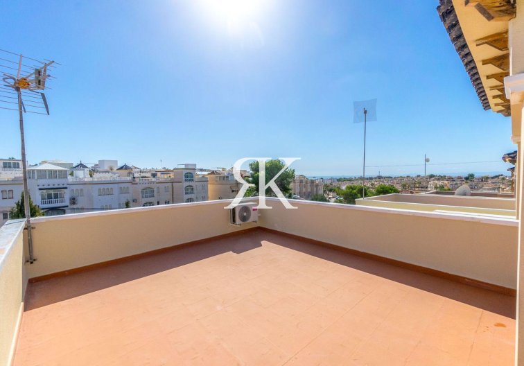 Resale - villa - Orihuela Costa - Costa Blanca