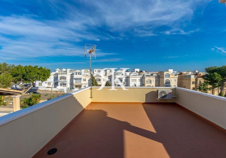 Resale - villa - Orihuela Costa - Costa Blanca