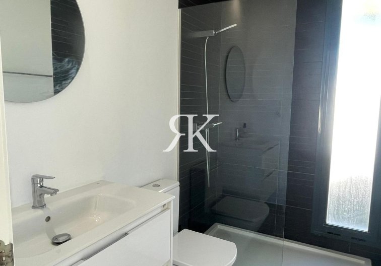 Revente - villa - Villamartin - Costa Blanca