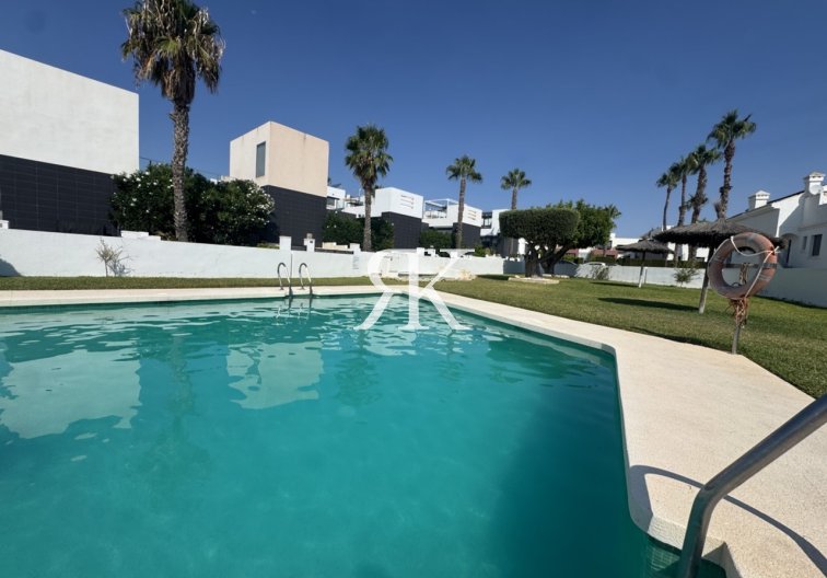 Revente - villa - Villamartin - Costa Blanca