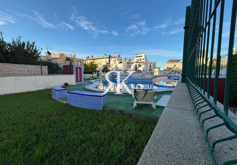 Revente - Semi Detached - Torrevieja - Carrefour