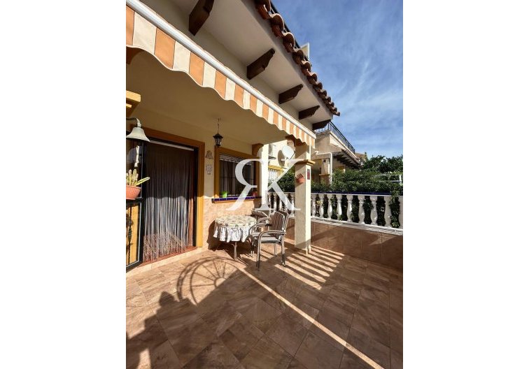 Wiederverkauf - Duplex - Orihuela Costa - Punta Prima