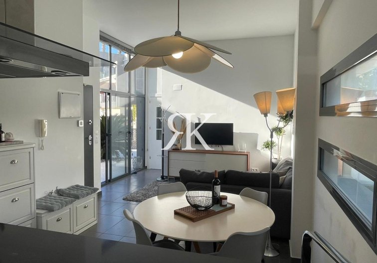 Herverkoop - villa - Villamartin - Costa Blanca