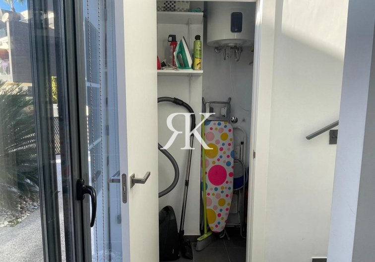 Herverkoop - villa - Villamartin - Costa Blanca