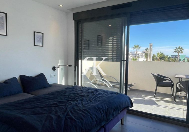 Herverkoop - villa - Villamartin - Costa Blanca