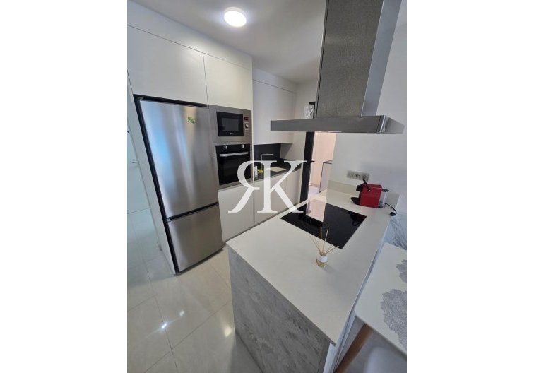 Segunda mano - Apartamento  - Torrevieja - Estacion De Autobuses