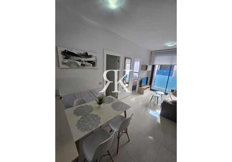 Segunda mano - Apartamento  - Torrevieja - Estacion De Autobuses