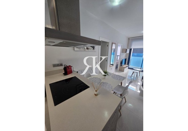 Segunda mano - Apartamento  - Torrevieja - Estacion De Autobuses