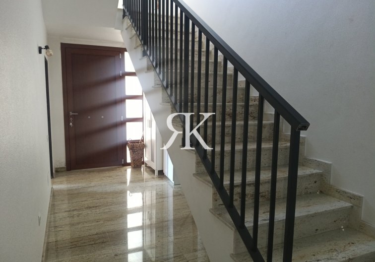 Revente - town house - Roldan - Inland