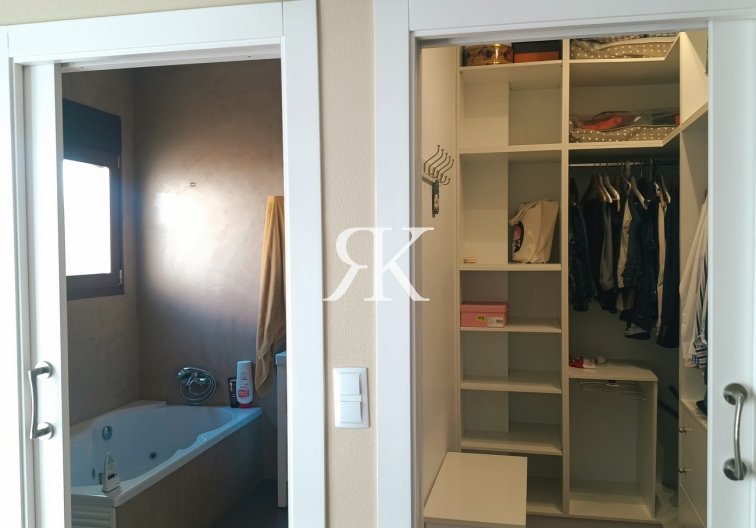 Revente - town house - Roldan - Inland