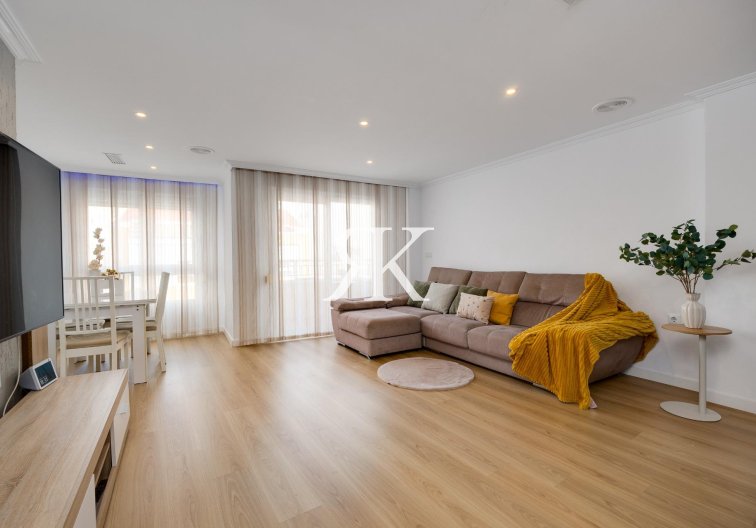 Segunda mano - Apartamento  - Torrevieja - Centro