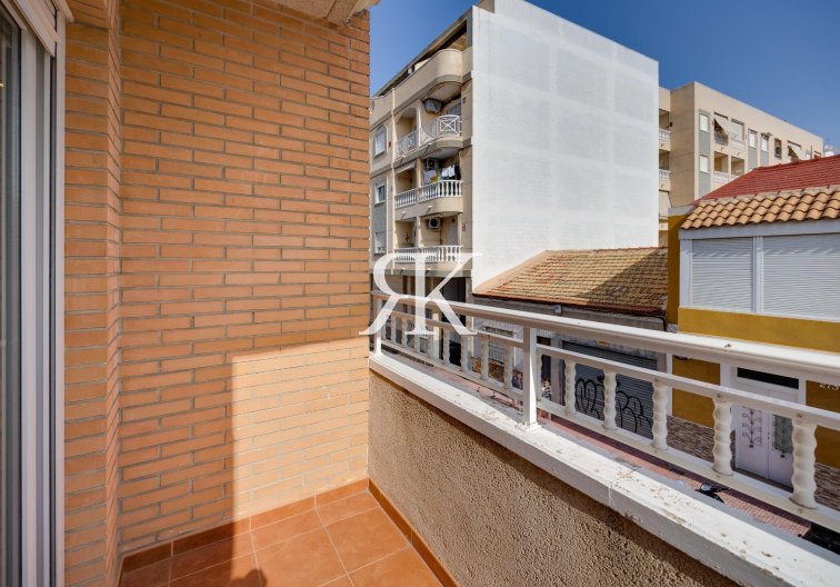 Segunda mano - Apartamento  - Torrevieja - Centro