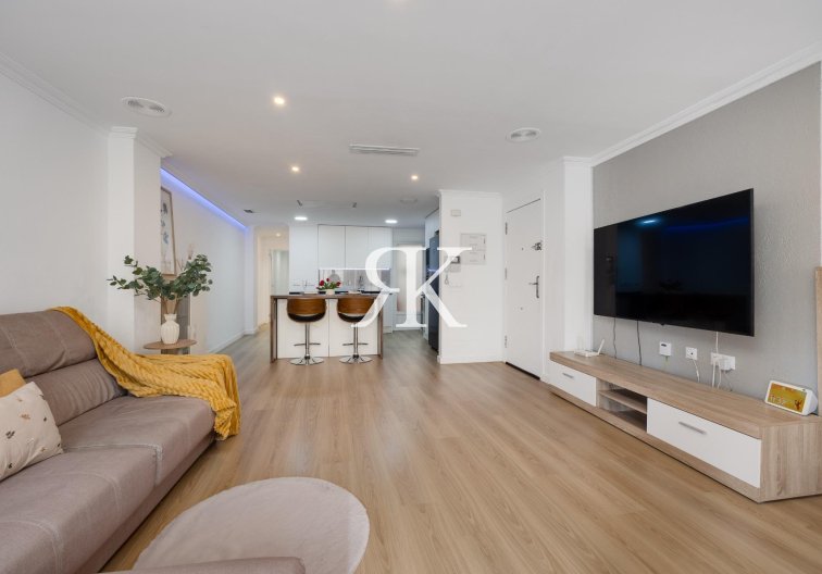 Segunda mano - Apartamento  - Torrevieja - Centro