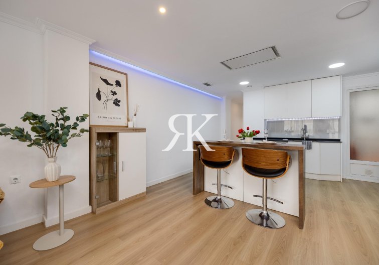 Segunda mano - Apartamento  - Torrevieja - Centro