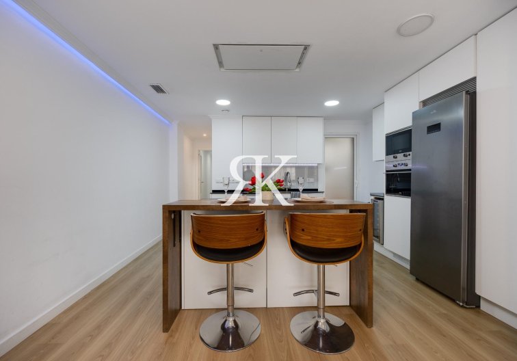 Segunda mano - Apartamento  - Torrevieja - Centro