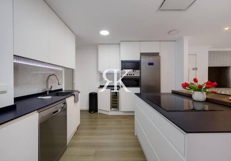 Segunda mano - Apartamento  - Torrevieja - Centro