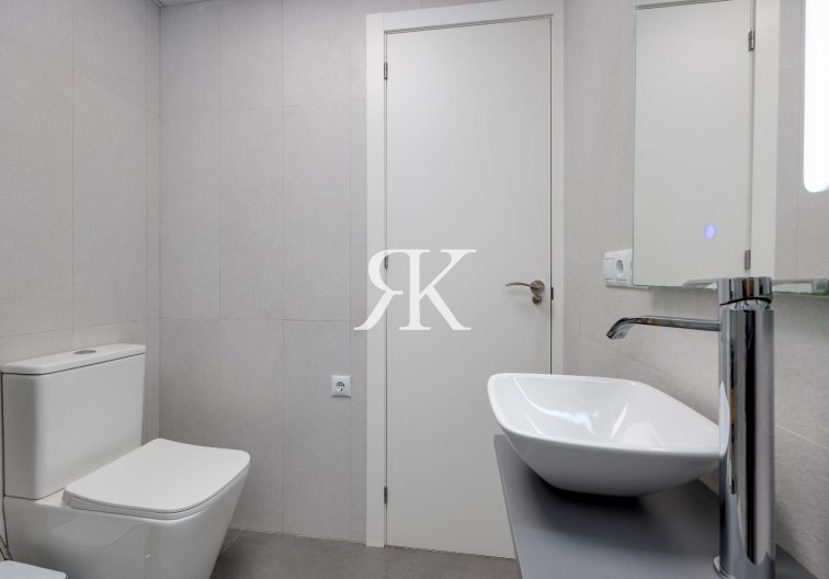 Segunda mano - Apartamento  - Torrevieja - Centro