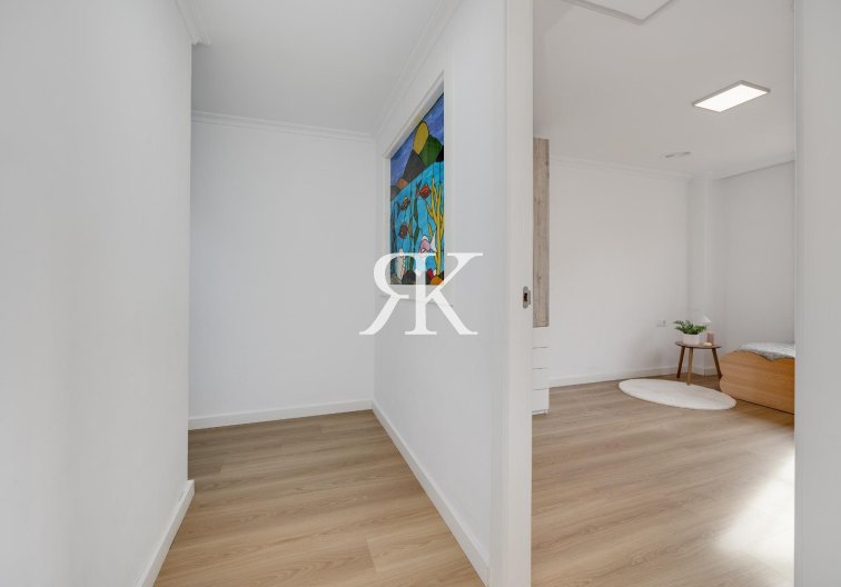 Segunda mano - Apartamento  - Torrevieja - Centro