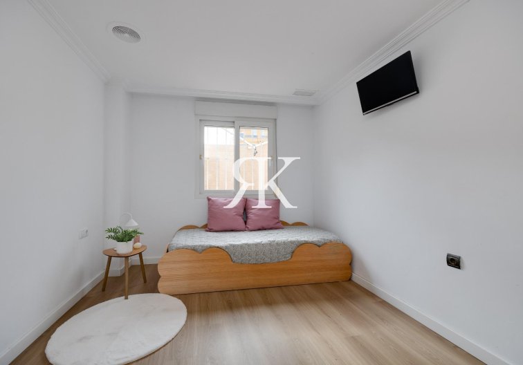 Segunda mano - Apartamento  - Torrevieja - Centro