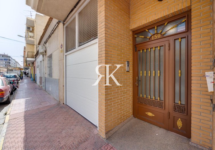 Segunda mano - Apartamento  - Torrevieja - Centro