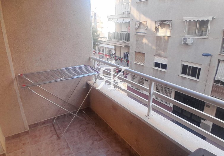 Segunda mano - Apartamento  - Torrevieja - Centro