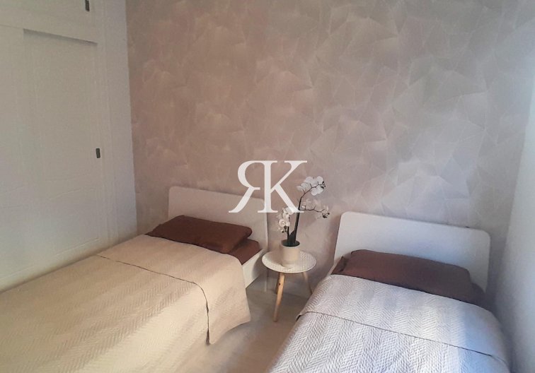 Segunda mano - Apartamento  - Torrevieja - Centro