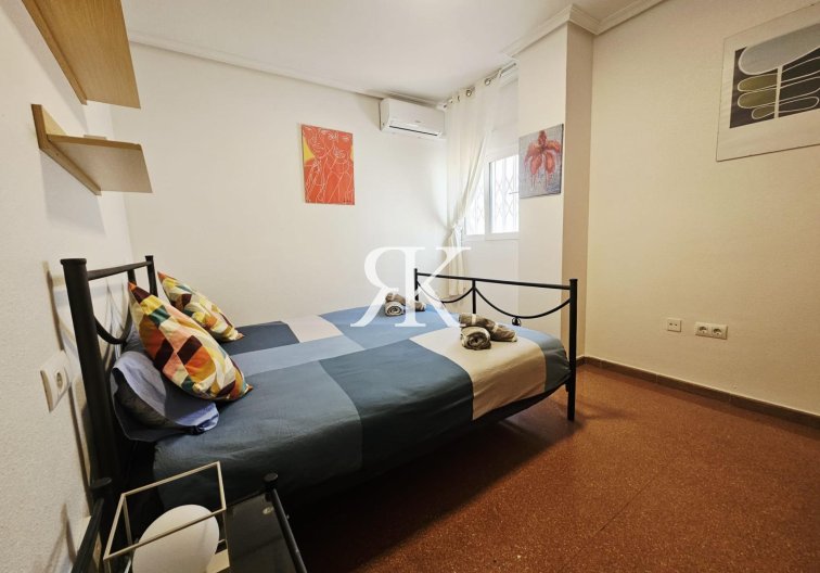 Resale - Apartment - Torrevieja - Estacion De Autobuses