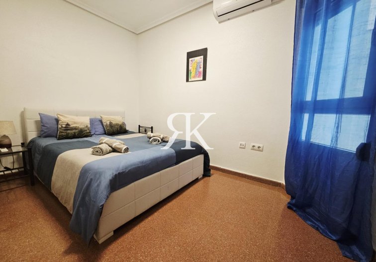 Resale - Apartment - Torrevieja - Estacion De Autobuses