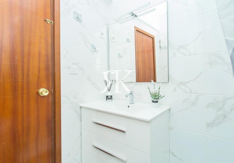 Wiederverkauf - Wohnung - Torrevieja - Playa del Cura