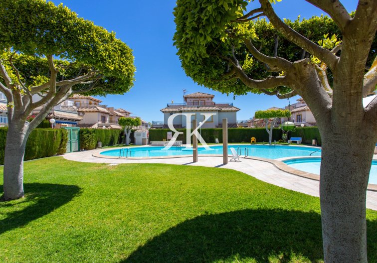 Segunda mano - Bungalow - Orihuela Costa - Rocio Del Mar