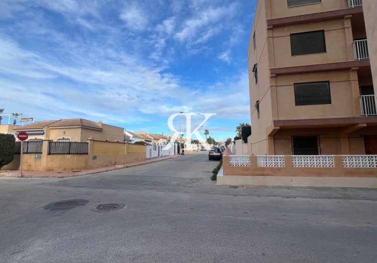 Wiederverkauf - Wohnung - Torrevieja - Zona Los Frutales