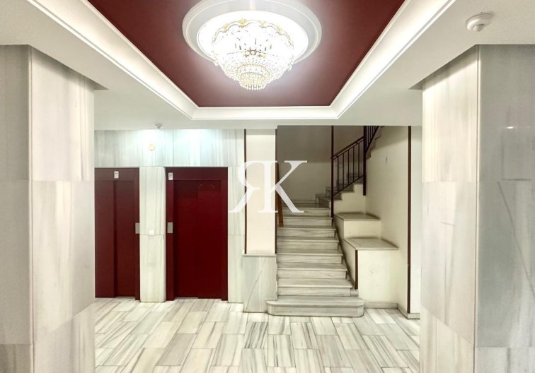 Segunda mano - Apartamento  - Torrevieja - Centro