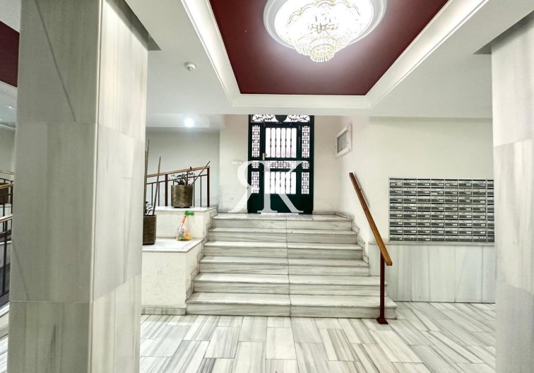 Segunda mano - Apartamento  - Torrevieja - Centro