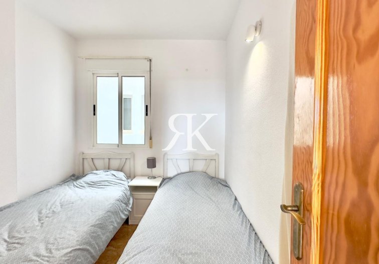 Segunda mano - Apartamento  - Torrevieja - Centro