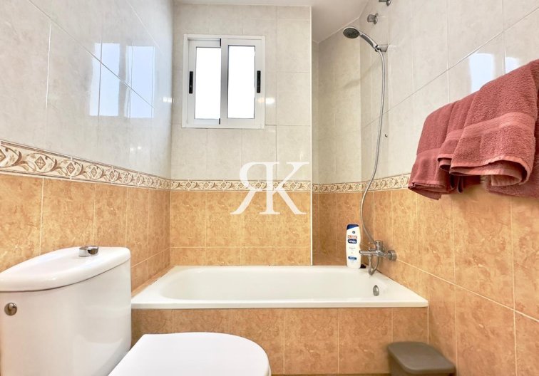 Segunda mano - Apartamento  - Torrevieja - Centro