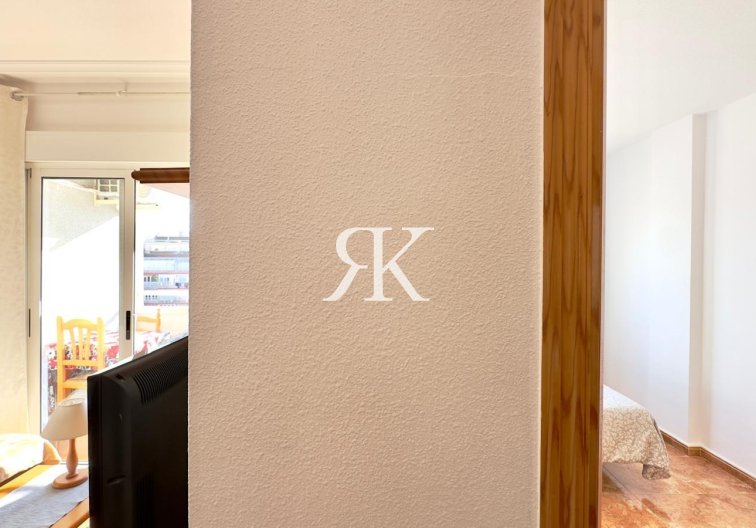 Segunda mano - Apartamento  - Torrevieja - Centro