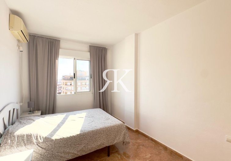 Segunda mano - Apartamento  - Torrevieja - Centro