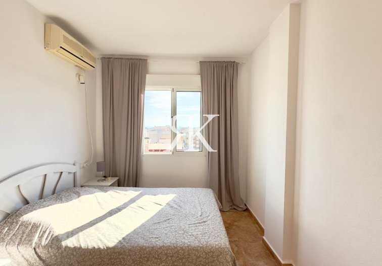 Segunda mano - Apartamento  - Torrevieja - Centro