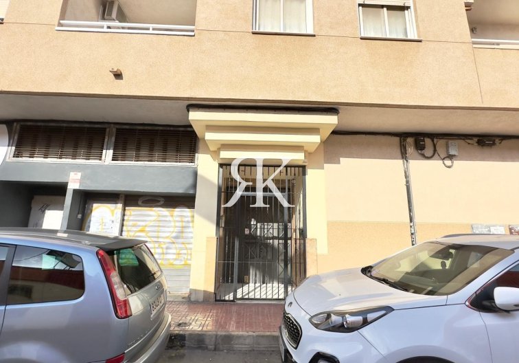 Segunda mano - Apartamento  - Torrevieja - Centro
