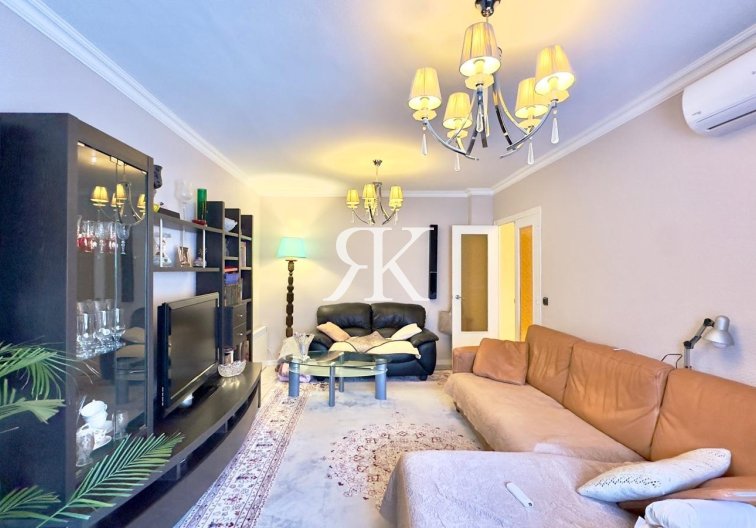 Segunda mano - Apartamento  - Torrevieja - Centro