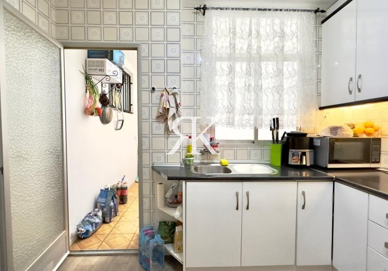 Segunda mano - Apartamento  - Torrevieja - Centro