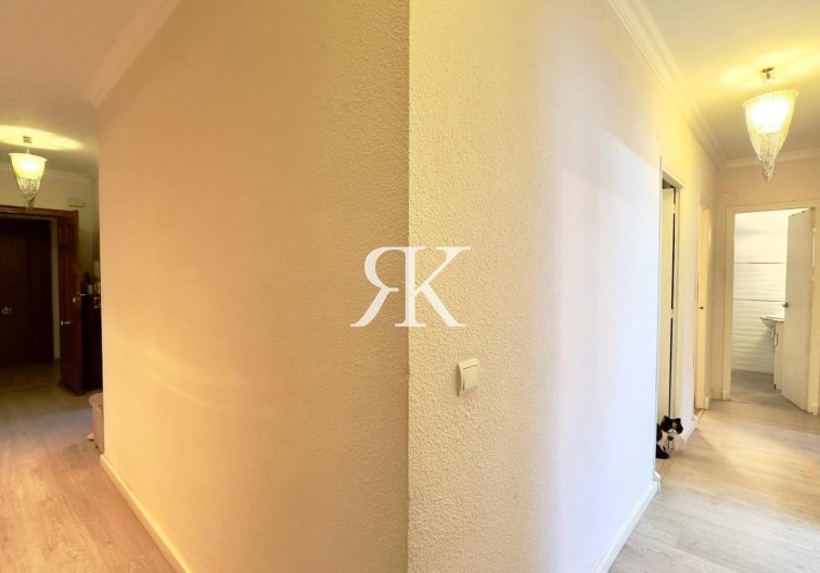 Segunda mano - Apartamento  - Torrevieja - Centro