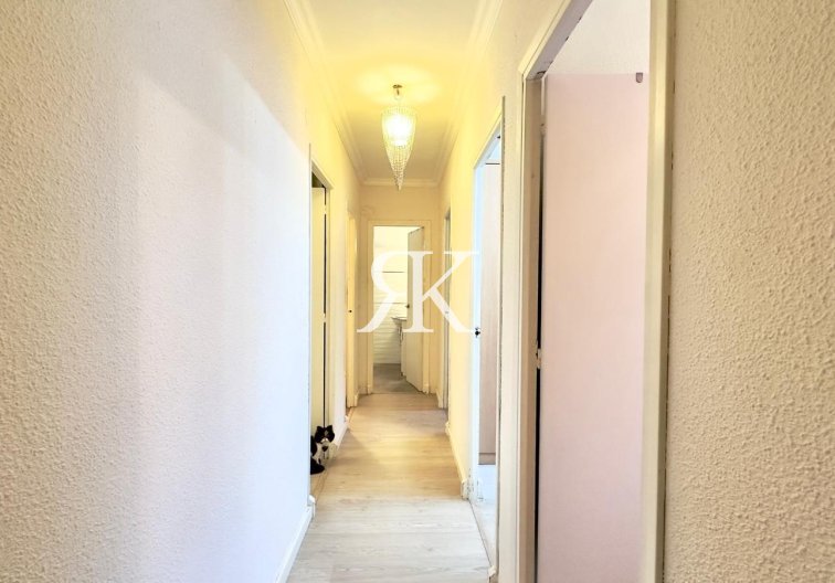 Segunda mano - Apartamento  - Torrevieja - Centro